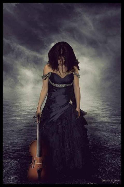 jessica lynn hepner,dark,violin,sad,girl,alone,cry,hurt,sadness